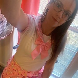 Meet your Posher, Elizabeth